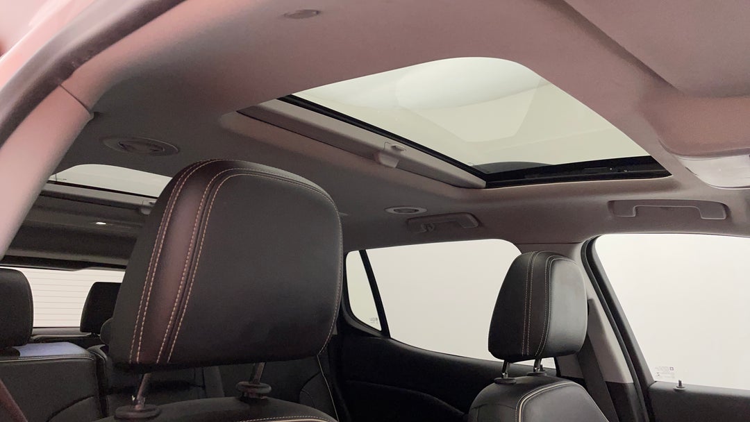 Interior Sunroof/Moonroof