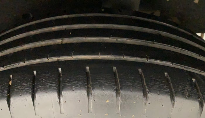 2019 Toyota Glanza G, Petrol, Manual, 37,030 km, Left Rear Tyre Tread