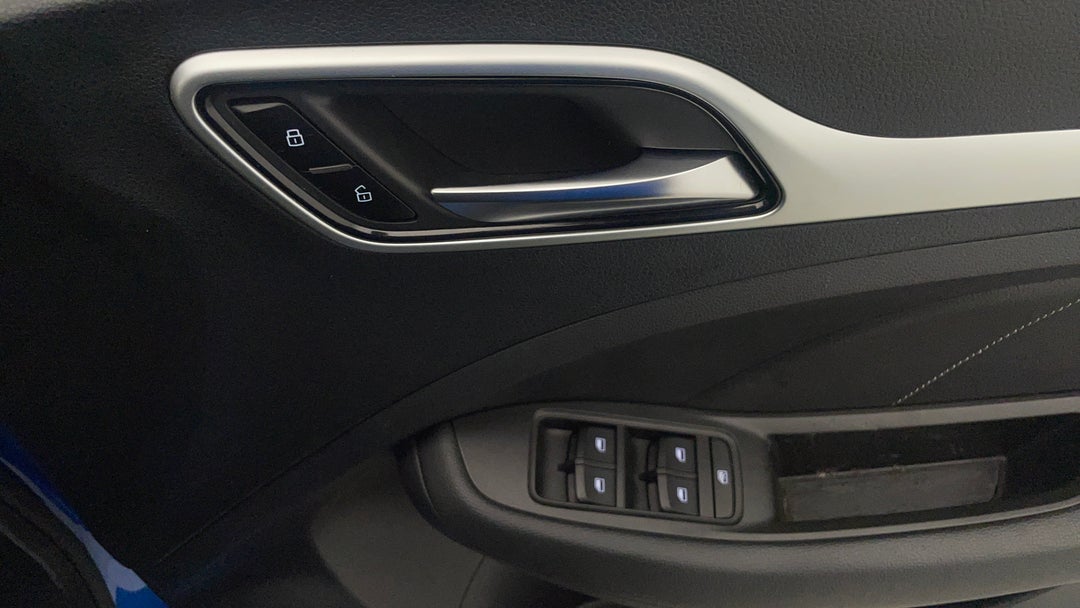 2020 MG ZS Essence, Automatic, 45350 km, Drivers Side Door Panel Controls