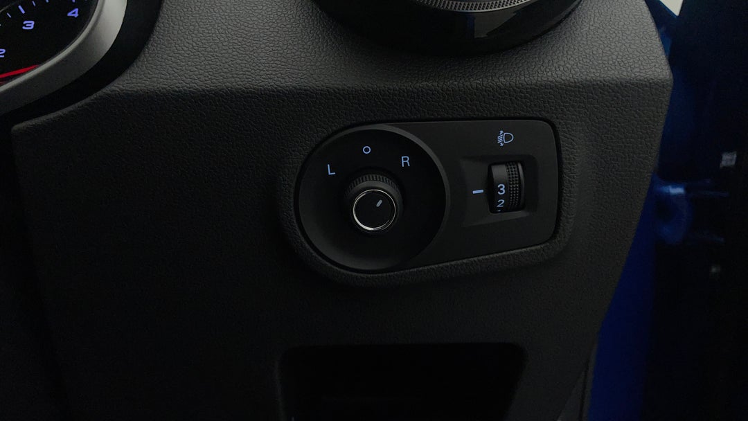 2020 MG ZS Essence, Automatic, 45350 km, Utility Switches/Buttons