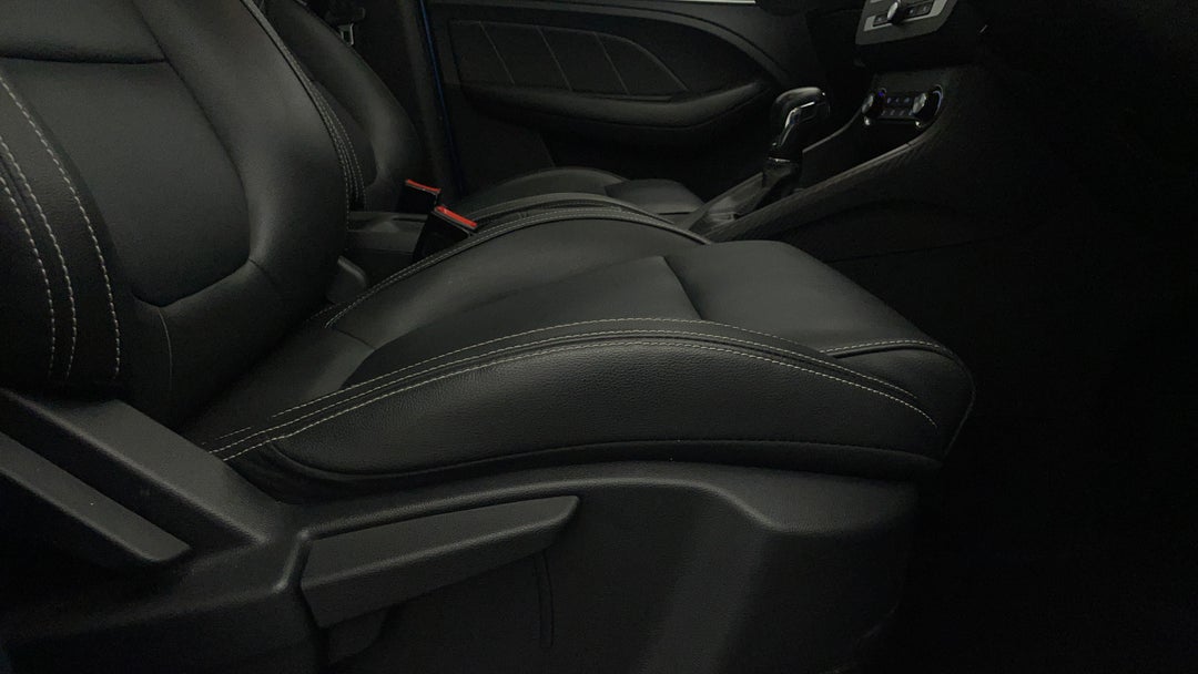 2020 MG ZS Essence, Automatic, 45350 km, Drivers Side Adjustment Panel