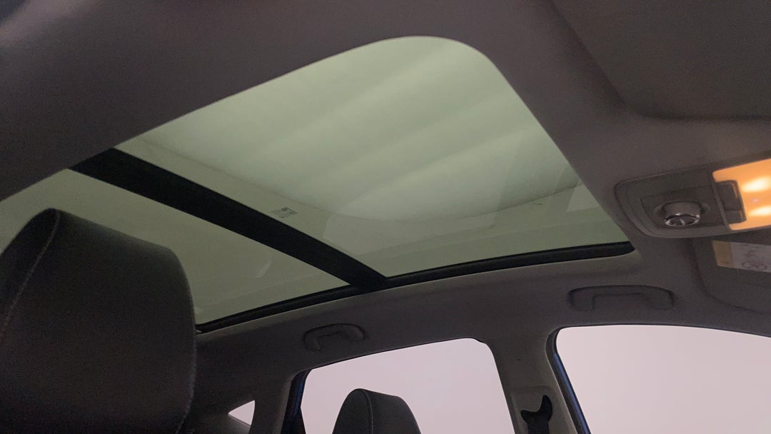 2020 MG ZS Essence, Automatic, 45350 km, Interior Sunroof/Moonroof