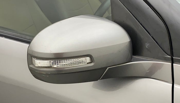 2013 Maruti Swift Dzire VXI, Petrol, Manual, 93,741 km, Right rear-view mirror - Indicator light has minor damage