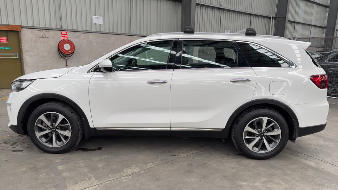 2019 Kia Sorento Sport (4x2), Automatic, 96072 km, Left Side View