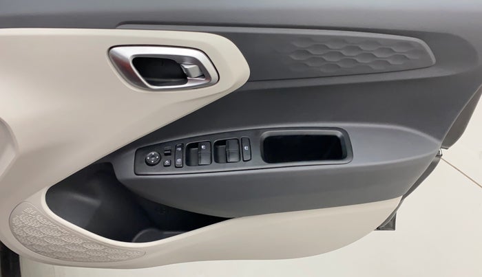 2022 Hyundai AURA SX PLUS 1.2 AMT, Petrol, Automatic, 9,393 km, Driver Side Door Panels Control
