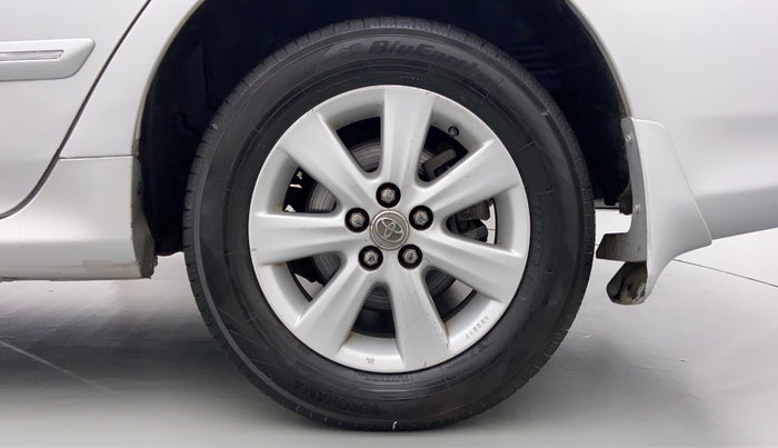 2011 Toyota Corolla Altis 1.8 G, CNG, Manual, 1,22,988 km, Left Rear Wheel
