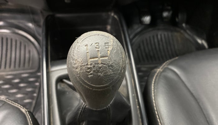 2016 Maruti Baleno SIGMA PETROL 1.2, Petrol, Manual, 47,741 km, Gear lever - Knob has minor damage