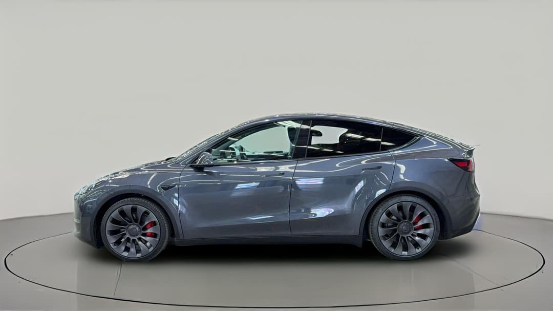2023 Tesla Model Y Performance, Automatic, 31018 km, Left Side View