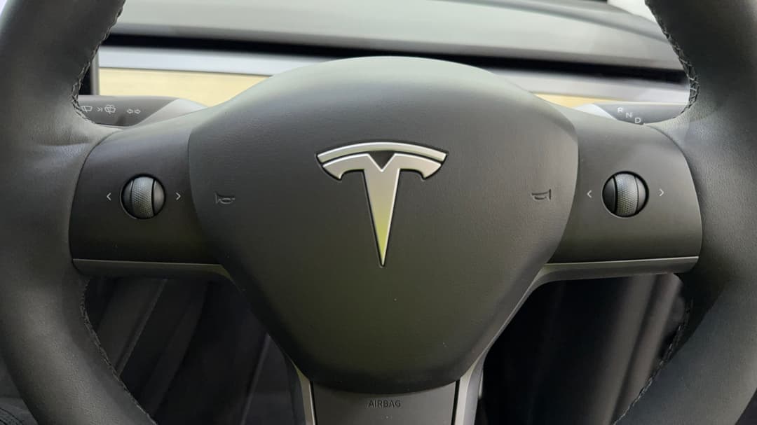 2023 Tesla Model Y Performance, Automatic, 31018 km, Utility Switches/Buttons