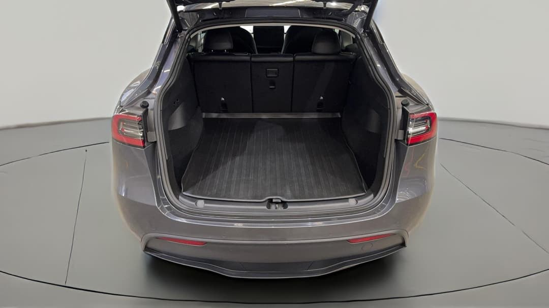 2023 Tesla Model Y Performance, Automatic, 31018 km, Boot Inside View