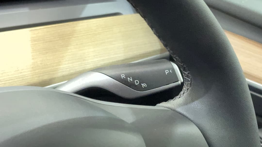 2023 Tesla Model Y Performance, Automatic, 31018 km, Gear Lever 