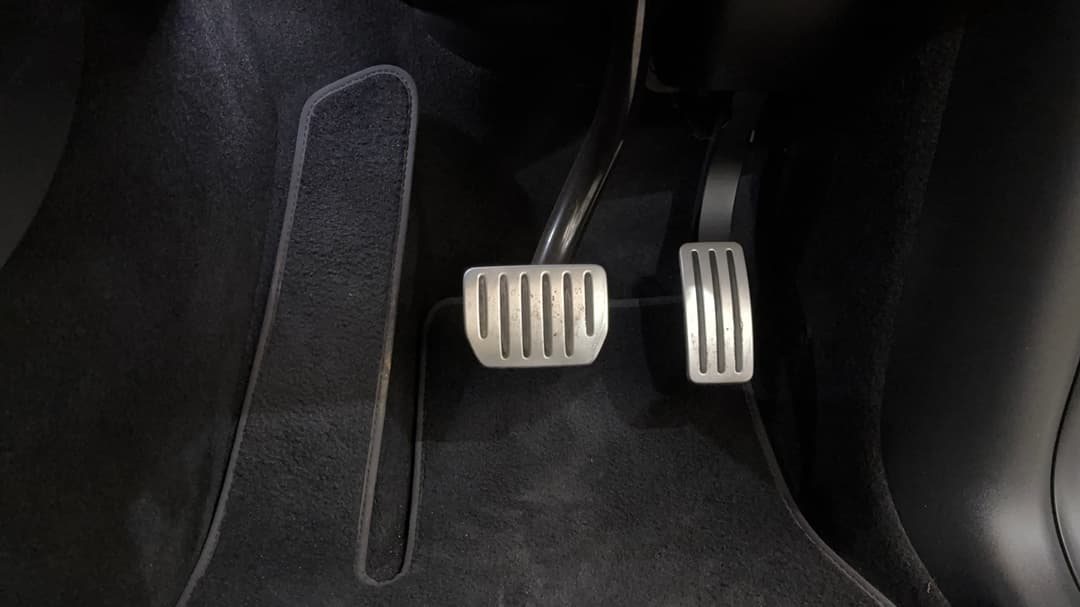 2023 Tesla Model Y Performance, Automatic, 31018 km, Pedals and Footmat