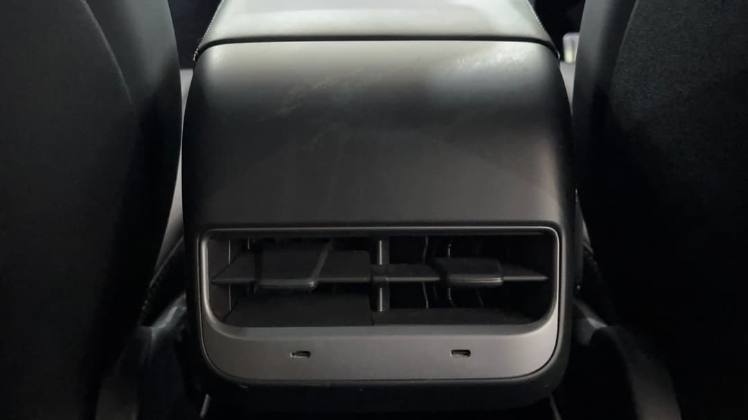 2023 Tesla Model Y Performance, Automatic, 31018 km, Rear A/C Vent