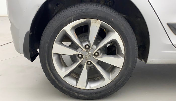 2016 Hyundai Elite i20 ASTA 1.4 CRDI, Diesel, Manual, 1,14,015 km, Right Rear Wheel