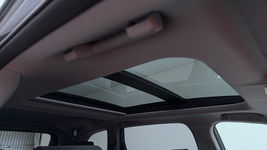 Interior Sunroof/Moonroof