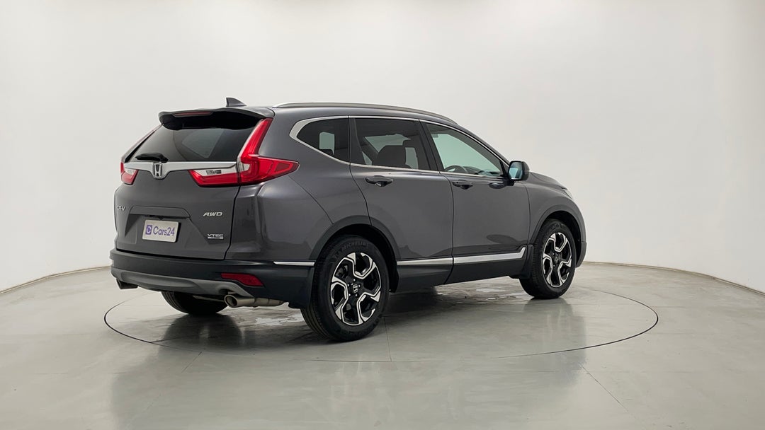 Right Back Diagonal (45- Degree) View