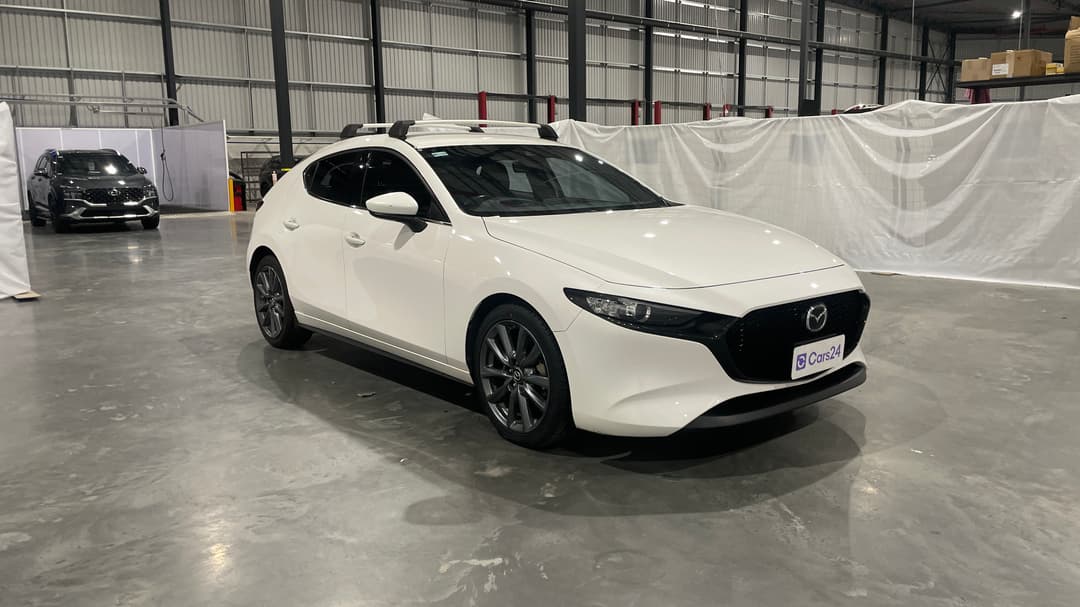 2021 Mazda Mazda3 G20 Touring, Automatic, 61683 km, Right Front Diagonal (45- Degree) View