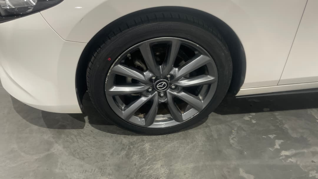 2021 Mazda Mazda3 G20 Touring, Automatic, 61683 km, Left Front Wheel