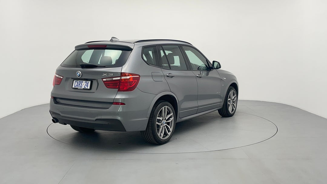 Right Back Diagonal (45- Degree) View