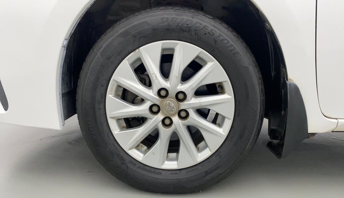 2017 Toyota Corolla Altis G, Petrol, Manual, 19,314 km, Left Front Wheel