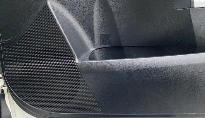 2017 Toyota Corolla Altis G, Petrol, Manual, 19,314 km, Speaker