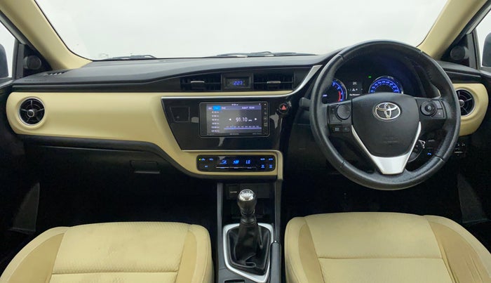 2017 Toyota Corolla Altis G, Petrol, Manual, 19,314 km, Dashboard