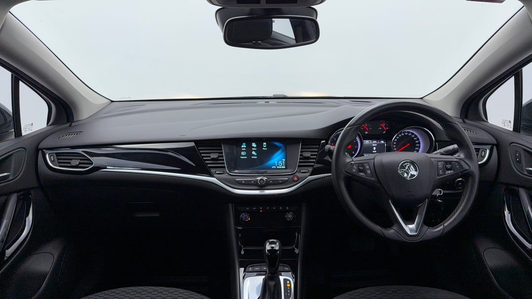 2017 Holden Astra R, Automatic, 95298 km, Dashboard View