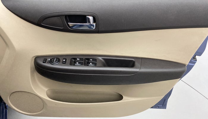 2013 Hyundai i20 ASTA 1.2, Petrol, Manual, 39,652 km, Driver Side Door Panels Control