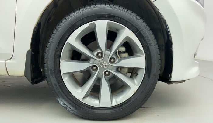 2016 Hyundai Elite i20 ASTA 1.2 (O), Petrol, Manual, 28,533 km, Right Front Tyre