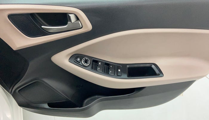 2016 Hyundai Elite i20 ASTA 1.2 (O), Petrol, Manual, 28,533 km, Driver Side Door Panels Controls