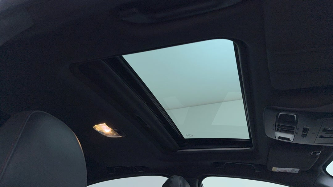 Interior Sunroof/Moonroof
