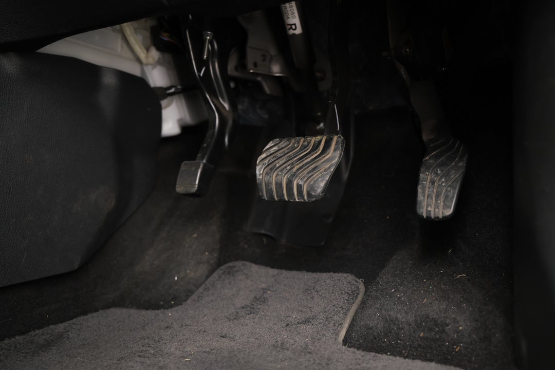 2017 Nissan X-trail St-l 7 Seat (FWD), Automatic, 134704 km, Pedals and Footmat