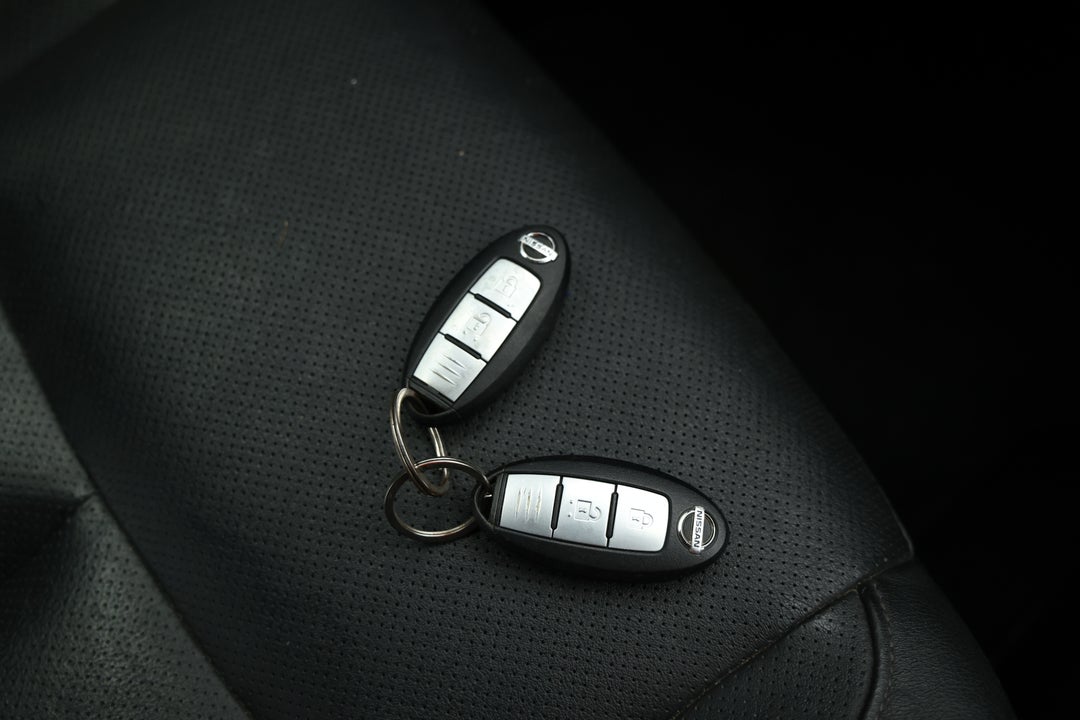 2017 Nissan X-trail St-l 7 Seat (FWD), Automatic, 134704 km, Key Close-up