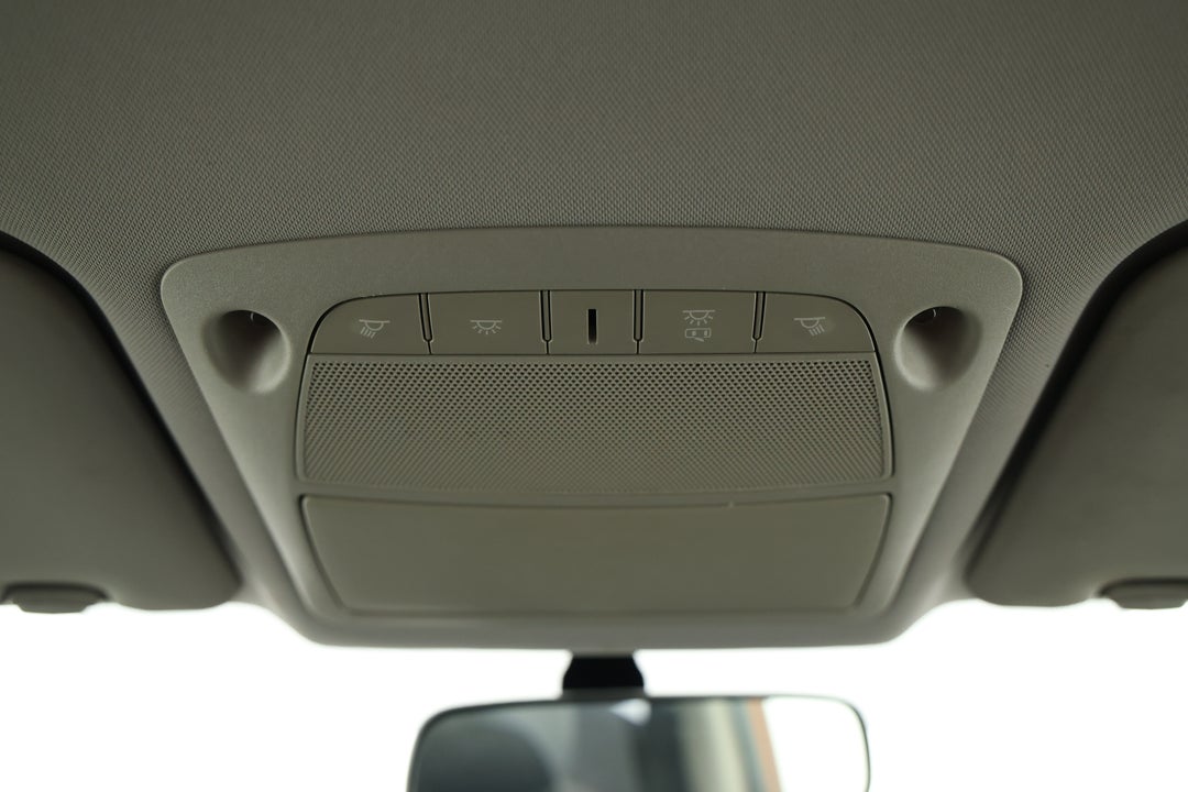 2017 Nissan X-trail St-l 7 Seat (FWD), Automatic, 134704 km, On-Roof Controls/Sunglass holder