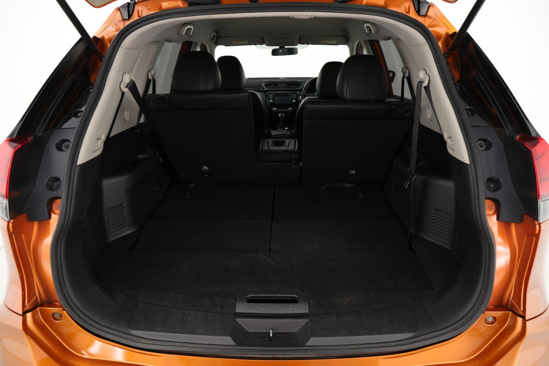 2017 Nissan X-trail St-l 7 Seat (FWD), Automatic, 134704 km, Boot Inside View