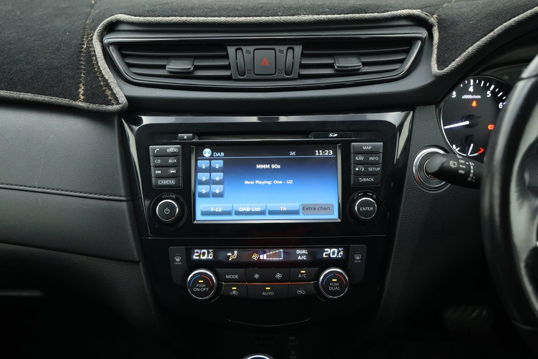 2017 Nissan X-trail St-l 7 Seat (FWD), Automatic, 134704 km, Center Console