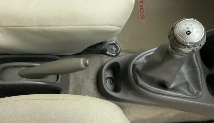 2014 Toyota Etios Liva G SP, Petrol, Manual, 22,230 km, Gear Lever