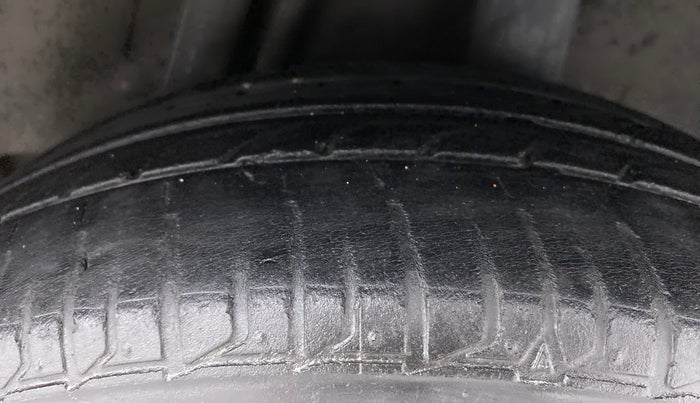 2014 Honda City SV CVT PETROL, Petrol, Automatic, 70,000 km, Left Rear Tyre Tread