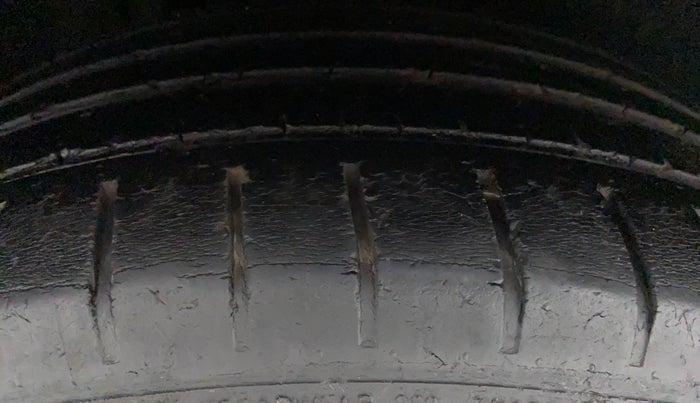 2016 Maruti Baleno ALPHA DDIS 190, Diesel, Manual, 45,573 km, Right Rear Tyre Tread