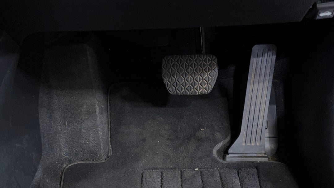 2018 Mazda CX-3 Maxx Sport (AWD), Automatic, 79162 km, Pedals and Footmat