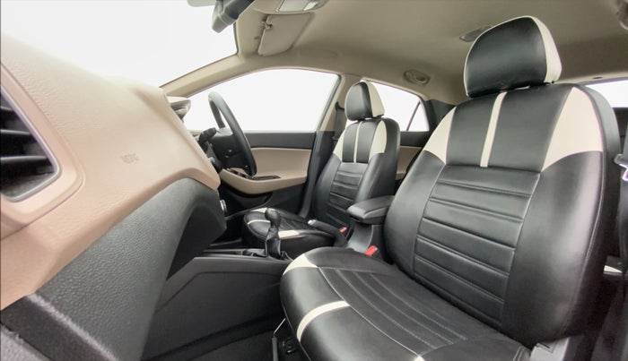 2016 Hyundai Elite i20 SPORTZ 1.2, Petrol, Manual, 38,811 km, Right Side Front Door Cabin