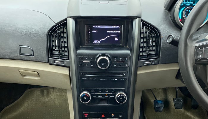 2016 Mahindra XUV500 W6 4X2, Diesel, Manual, 77,738 km, Air Conditioner