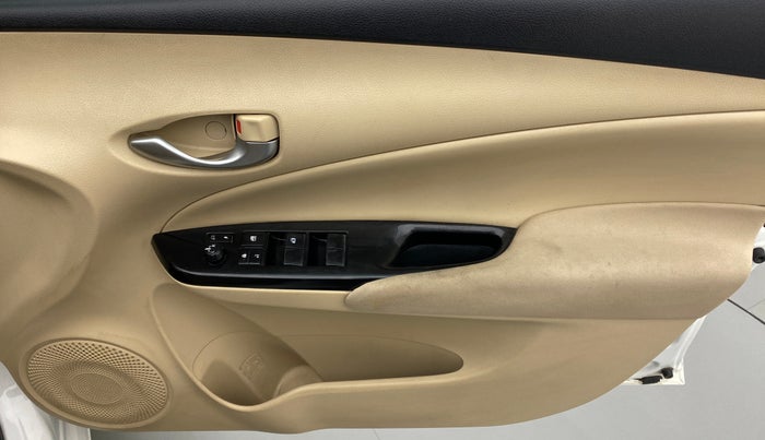 2018 Toyota YARIS G CVT, Petrol, Automatic, 56,714 km, Driver Side Door Panels Control