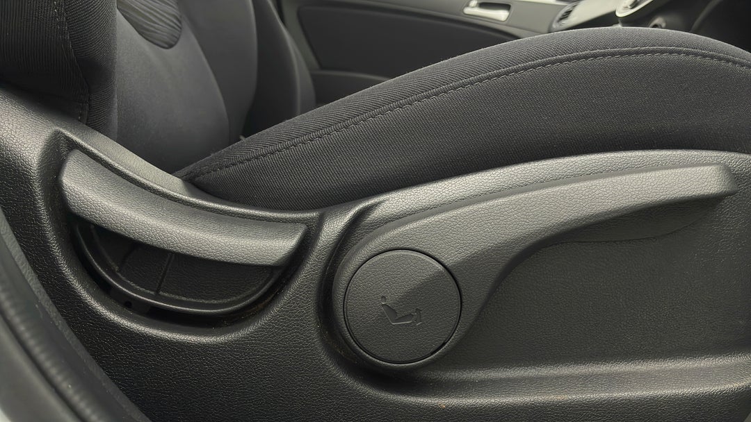 2017 Hyundai Accent Sport, Automatic, 3299 km, Drivers Side Adjustment Panel