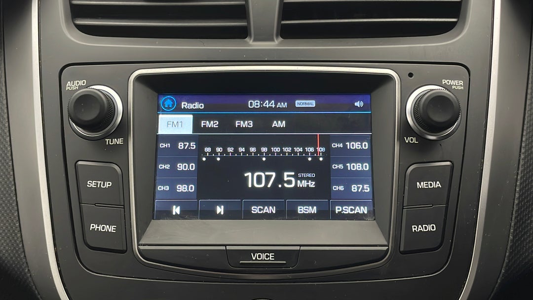 2017 Hyundai Accent Sport, Automatic, 3299 km, Infotainment System