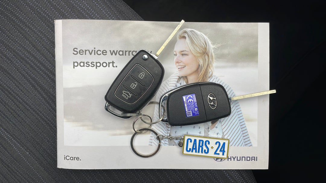 2017 Hyundai Accent Sport, Automatic, 3299 km, Key Close-up