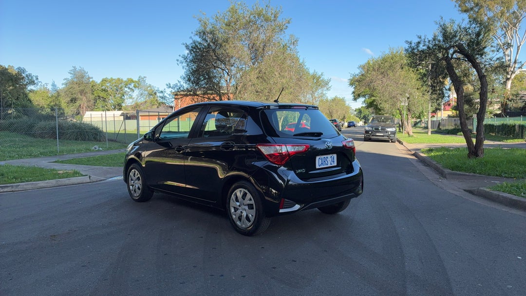 Left Back Diagonal (45- Degree) View