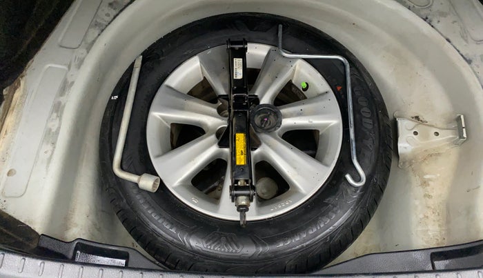2015 Toyota Corolla Altis G, Petrol, Manual, 81,483 km, Spare Tyre