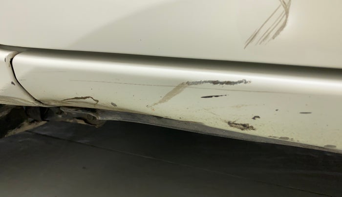 2015 Toyota Corolla Altis G, Petrol, Manual, 81,483 km, Left running board - Slightly dented