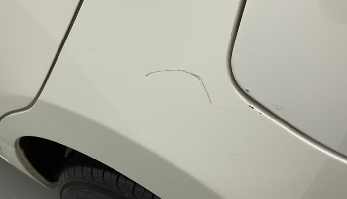 2015 Toyota Corolla Altis G, Petrol, Manual, 81,483 km, Left quarter panel - Minor scratches